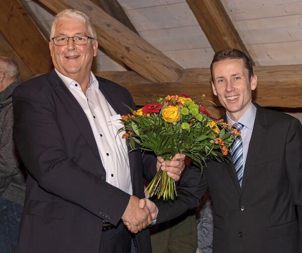 Der alte und der neue Bürgermeister: Peter Schäfer und Carsten Willing. Foto: Andreas Essig