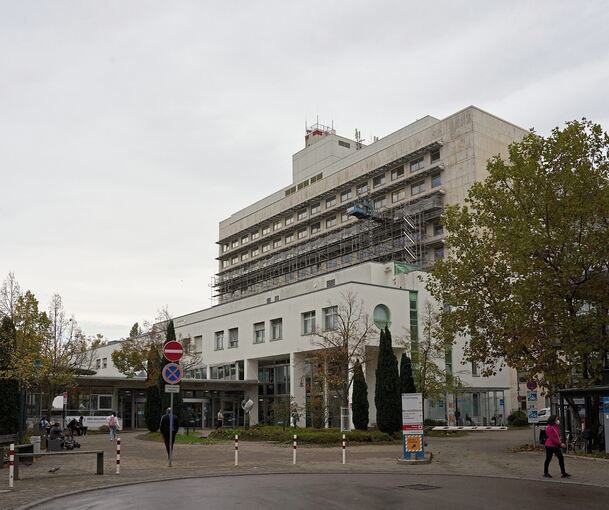 Klinikum in Ludwigsburg: Heute findet hier nur eine Versorgung wie an Wochenenden statt. Foto: Andreas Becker