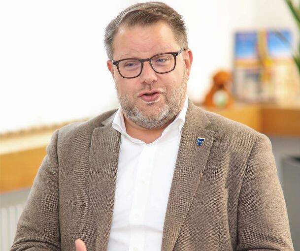 „Wir werden in den nun kommenden Debatten die Interessen unserer Gemeinde mit den uns zur Verfügung stehenden Mitteln vertreten“: Schwieberdingens Bürgermeister Nico Lauxmann. Foto: Ramona Theiss