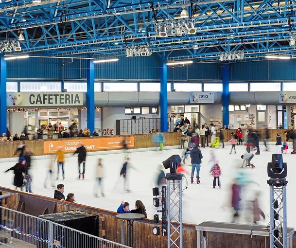 Zu Ferienzeiten ist auch auf der Kunststofffläche einiges los. Archivbild: Holm Wolschendorf