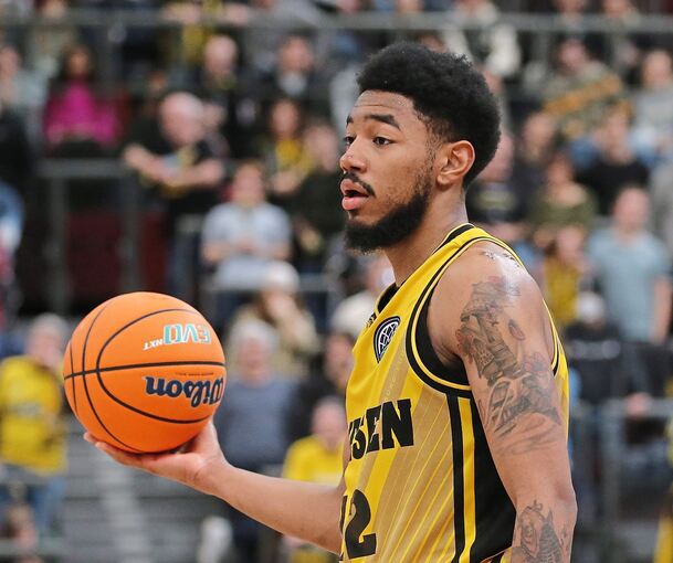 Sieg der MHPRiesen gegen Limoges nach furioser Schlussphase Jhonathan