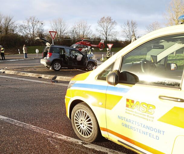 Großer Einsatz für Rettungsdienst, Polizei und Feuerwehr am Montagmorgen. Foto: KS-Images.de/K. Schmalz