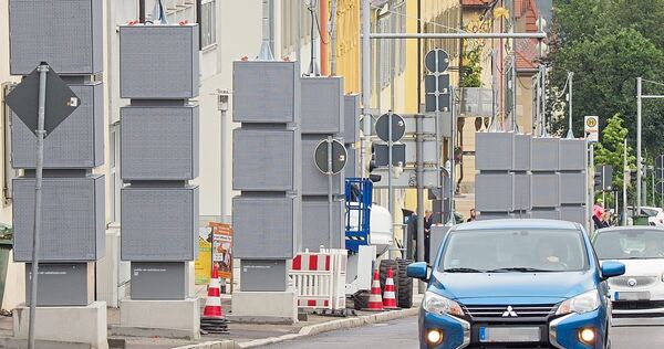 Fünf dieser Filtersäulen werden nun abgebaut. Fünf dieser Filtersäulen werden nun abgebaut.
