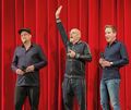 Wie ein Heimspiel für die Fantastischen Vier: Smudo, Thomas D und Regisseur Stefan Grebe (von links) auf der Scala-Bühne. Foto: Holm Wolschendorf