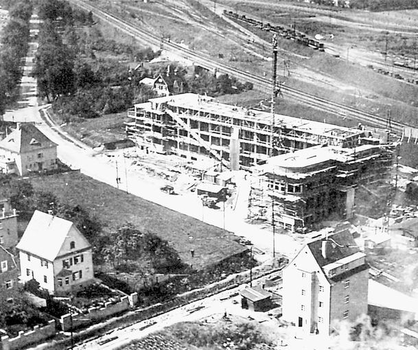 1929: Der Rohbau des neuen Firmensitzes der GdF wurde eigens von der Stadt errichtet, um die Bausparkasse nach Ludwigsburg zu ziehen. Darin finden sich heute noch etliche Bauhauselemente. Foto: W&W