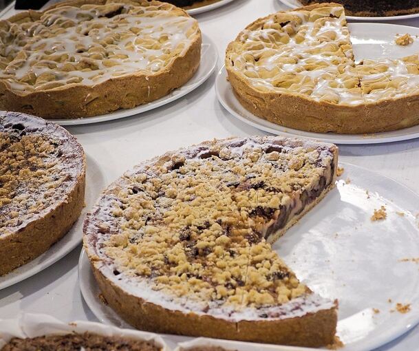 Auf dem Fest enthalten auch die Kuchen keine tierischen Produkte. Foto: Holm Wolschendorf