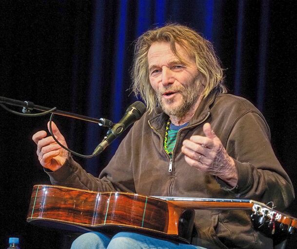 Mehr Wort als Ton: Hans Söllner im Scala. Foto: Holm Wolschendorf