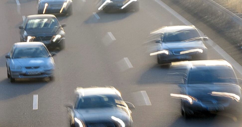 Mit 170 km/h ist ein Mann im vergangenen Jahr über den Standstreifen der A 81 gebrettert. Archivfoto: dpa