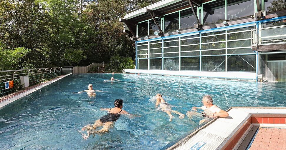 Im warmen Wasser kann jetzt wieder geschwommen werden. Foto: Ramona Theiss