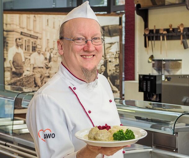 Geert Seifert ist Küchenchef im Hans-Klenk-Haus der Arbeiterwohlfahrt in Ludwigsburg. Foto: Holm Wolschendorf