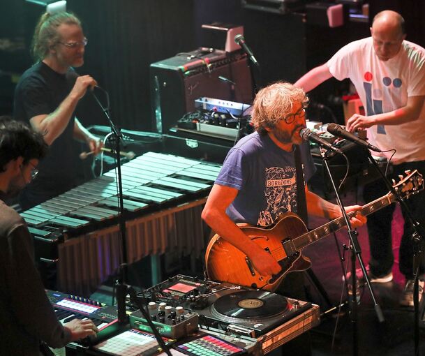 Die deutsche Antwort auf Bands wie Wilco oder The National: The Notwist im Scala. Foto: Ramona Theiss
