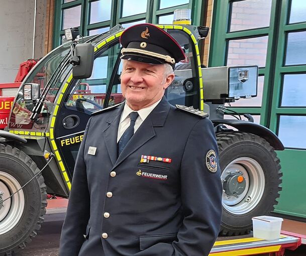 Abschied in Raten: Ende 2020 sagte Hans-Peter Peifer der hauptamtlichen Feuerwehr Ade – um immer wieder als Interimskommandant einzusteigen. Jetzt wird er offiziell Kommandant. Foto: Janna Werner