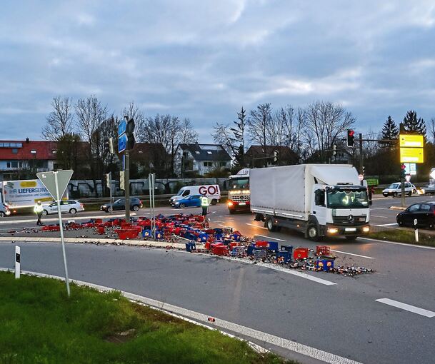 Der Verkehr kann trotzdem auf die Autobahn Richtung Stuttgart fahren. Foto: KS-Images.de/Karsten Schmalz