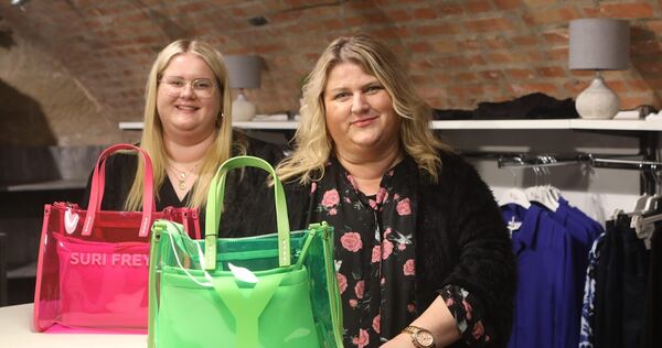 Für jeden Kunden gibt es bei Koffer und Tasche mit Curvy Woman eine individuelle Beratung und das passende Lieblingsstück. Auch eine große Auswahl an Schulranzen und Schulrucksäcken ist hier erhältlich.  Fotos: Ramona Theiss