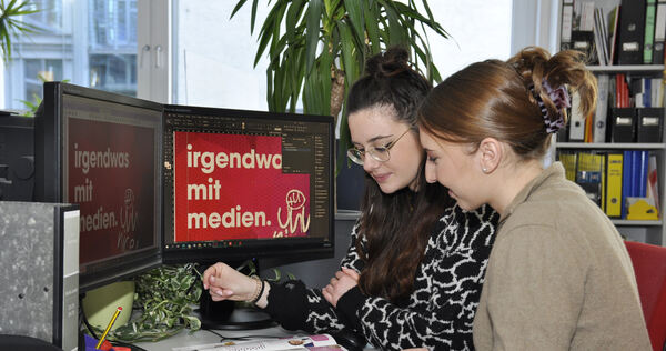 Das Aufgabenspektrum ist vielfältig und reicht von Print- und Digitalprodukten bis hin zur Planung und Umsetzung von Messen und Events. Fotos: Jürgen Weber
