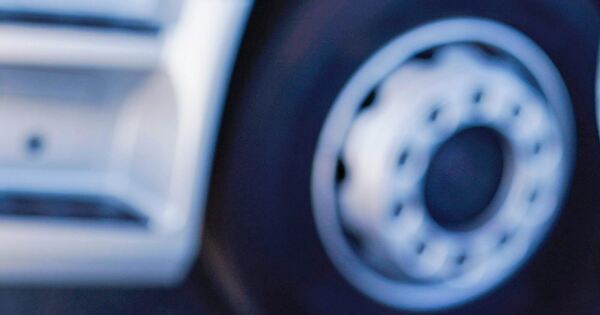 Einbruch-bei-Autoh-ndler-Lkw-R-der-abmontiert