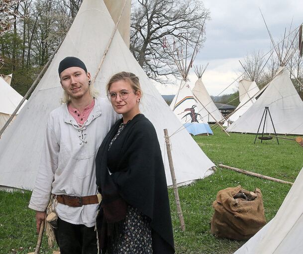 Das Lagerleben hat in Sersheim wieder begonnen: Seit 43 Jahren treffen sich hier Westernfreunde aus ganz Deutschland. Foto: Alfred Drossel