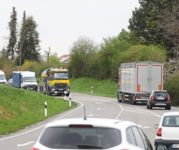 Inzwischen ist die Fahrbahn des stark frequentierten Autobahnzubringers bei Großbottwar saniert, doch einige Wünsche für mehr Lärmschutz bleiben weiter offen.