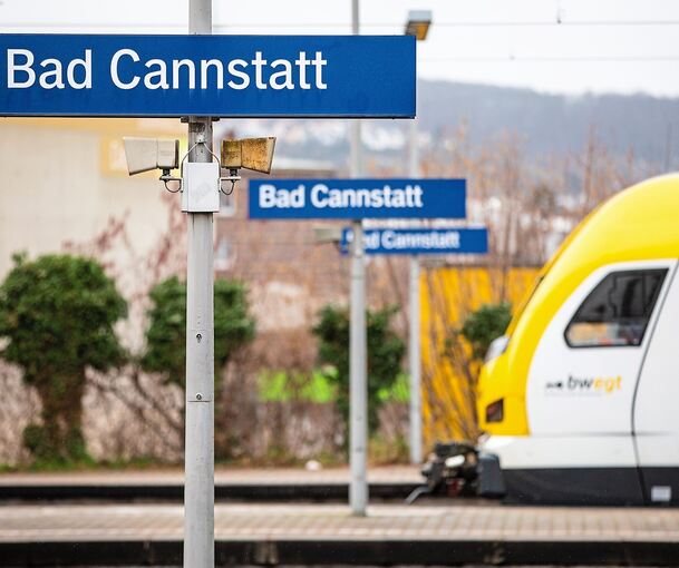 Der Cannstatter Bahnhof ist stark betroffen. Foto: C. Schmidt/dpa