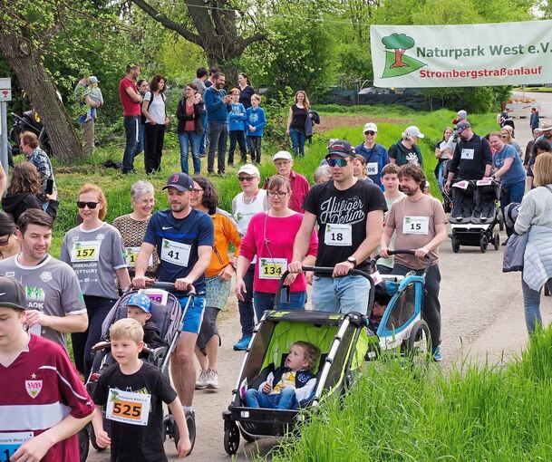 Auch Eltern mit Kindern waren an den Start gegangen. Foto: Holm Wolschendorf