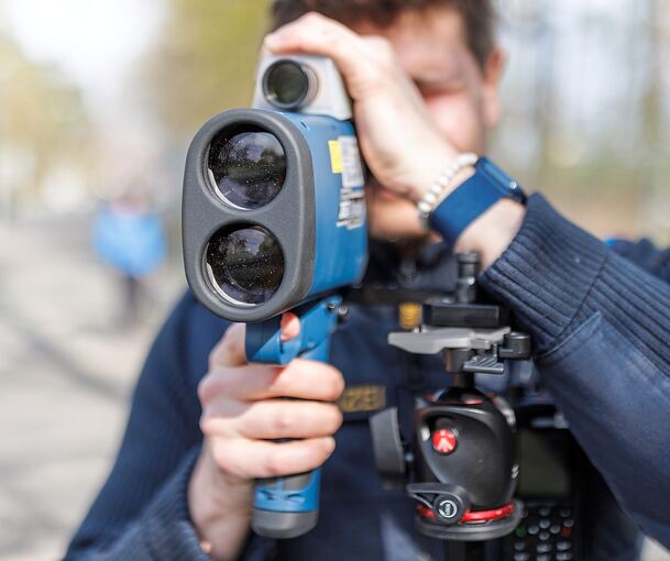 Die Polizei hat am Feiertag die Geschwindigkeit zwischen Freiberg und Ingersheim kontrolliert (Symbolbild). Die Polizei hat am Feiertag die Geschwindigkeit zwischen Freiberg und Ingersheim kontrolliert (Symbolbild).