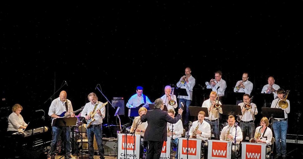 Die W&W Campus Big Band unter Leitung von Jürgen Bothner. Fotos: Holm Wolschendorf