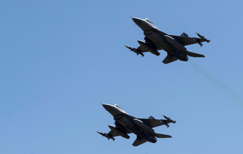 Kampfflugzeuge vom Typ F-16
