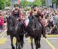Zwei Reiterinnen auf ihren prächtigen Rössern. Fotos: Holm Wolschendorf