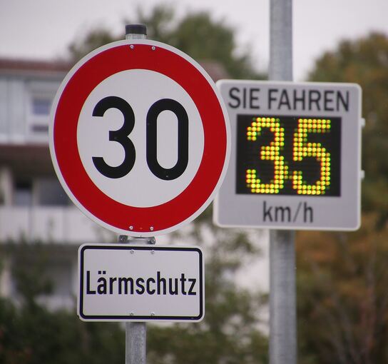 Statt Tempo 50 könnte auf einigen Abschnitten der Freudentaler Ortsdurchfahrt bald 30 gelten - aber nur nachts. Archivfoto: Alfred Drossel/LKZ