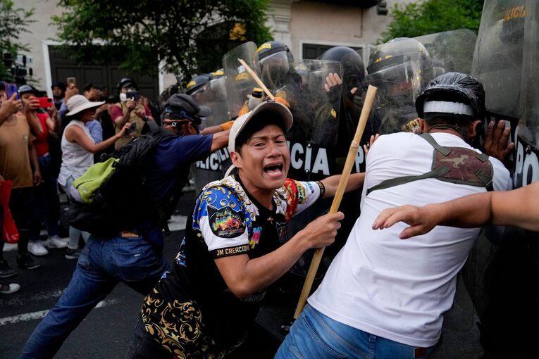 Demonstranten in Peru