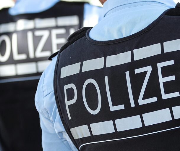 Die Polizei hat den Täter noch nicht gefunden. Symbolfoto: Silas Stein/dpa