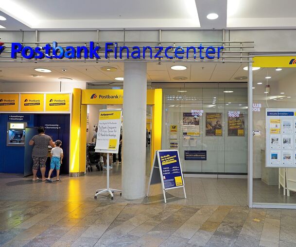 In dieser Postbankfiliale in der Wilhelmgalerie in Ludwigsburg können Kunden auch künftig alle Bankgeschäfte wahrnehmen.