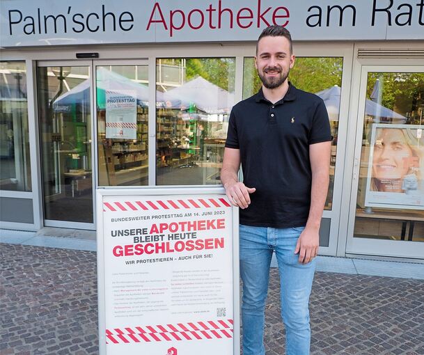 Jan Siegel beteiligt sich mit seinen beiden Apotheken in Freiberg und Marbach am bundesweiten Protesttag am 14. Juni. Foto: Holm Wolschendorf