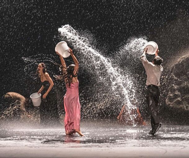 ...im Forum ebenso wie das Tanztheater Wuppertal. Foto: Reiner Pfisterer/p