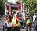 100 Feuerwehrleute aus dem Landkreis wurden zum Besigheimer Freibad beordert. Fotos: Alfred Drossel