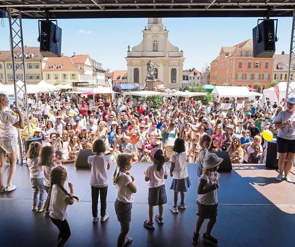 Umdrängt wie 2022 wird die Bühne garantiert auch dieses Jahr sein. Archivfoto: Holm Wolschendorf