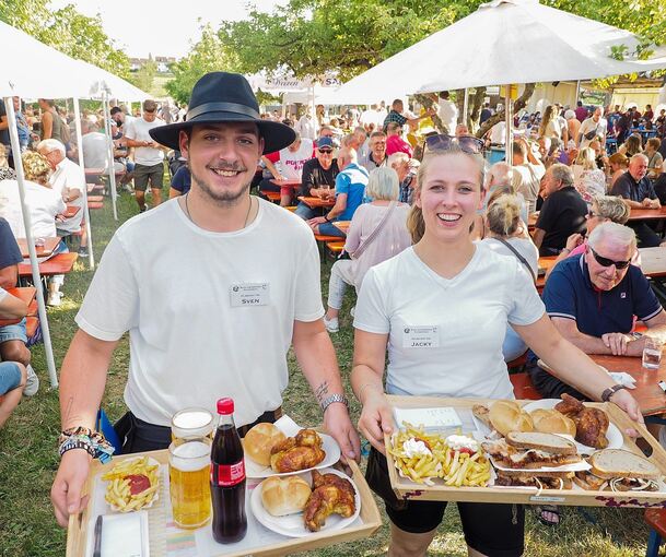 Speis und Trank im Anmarsch.