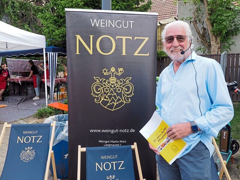 Hören sich gleich an, haben aber nichts miteinander zu tun: Das Weingut Notz aus Hohenhaslach und Fest-Organisator Reinhold Noz aus Pflugfelden.