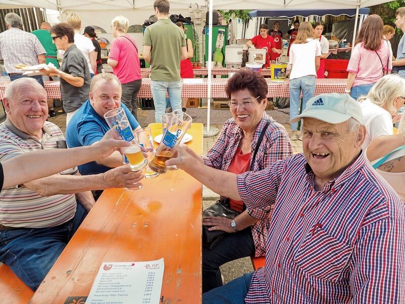 Ein Prosit auf den Stadtteil und die Menschen, die hier leben.