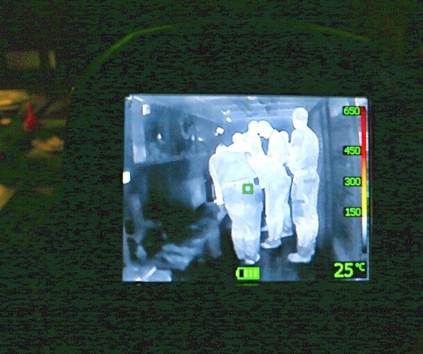 ...ebenso verschärften die Temperaturen im Container den Druck zusätzlich.