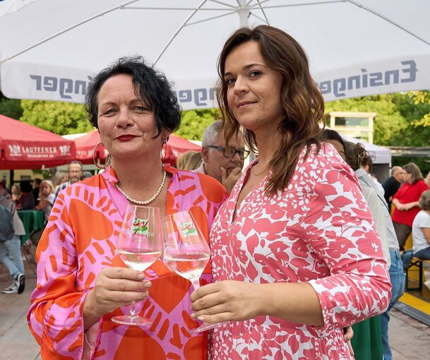 Diese beiden Damen sind aus Aalen nach Ludwigsburg gekommen.