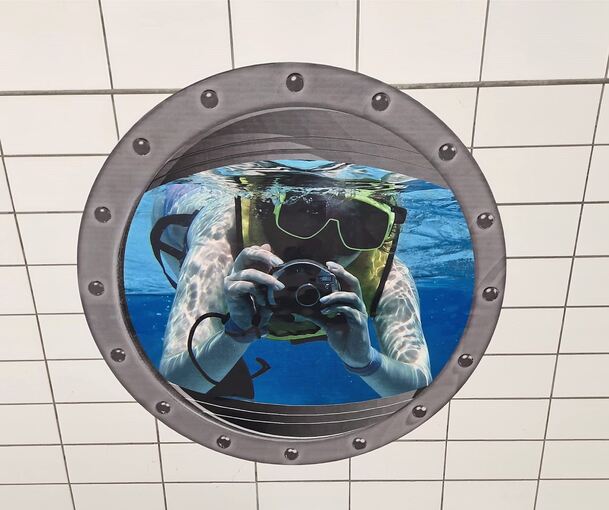 Das Nichtschwimmerbecken hat ein Bullauge bekommen. Foto: SWLB/p