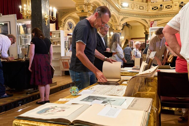 Auf der Antiquaria darf auch 2024 wieder gestöbert werden - dann wieder im Januar.