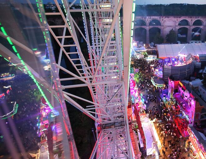 Auch in diesem Jahr gibt es wieder ein Riesenrad. Foto: Alfred Drossel