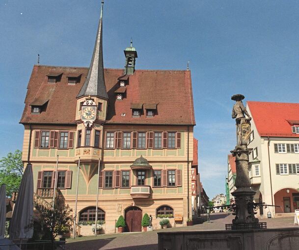 Auf diesen Anblick der Fachwerkfassade des Bietigheimer Rathauses wird man vom Sommer an für etliche Monate verzichten müssen.