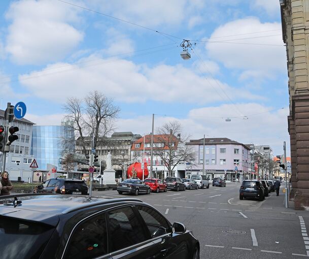 Die Straße entlang des Schillerplatzes wird gesperrt, von der Solitudestraße geht es nur noch links oder rechts. Archivfoto: Ramona Theiss