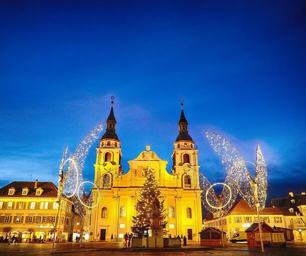 Der Ludwigsburger Weihnachtsmarkt mit seinen Lichterengeln gilt als einer der größten und schönsten Weihnachtsmärkte in der Region. Archivfoto: Holm Wolschendorf