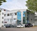Am Firmensitz des KED-Helmherstellers in Freiberg kann weiter produziert werden. Foto: Andreas Becker