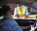 Die Polizei Ludwigsburg hat in ihrer Komtrollwoche viele Autofahrer mit dem Handy am Steuer erwischt.