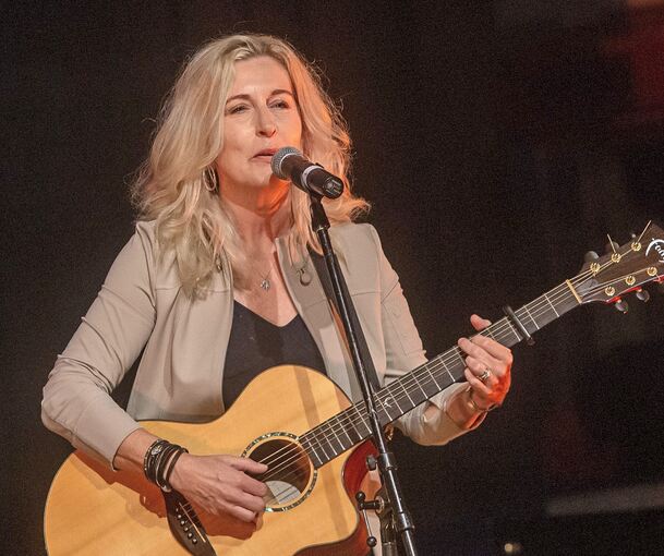 Franziska Kleinert, die das Konzert iniitiert hatte, stellte ihre neue Single vor.